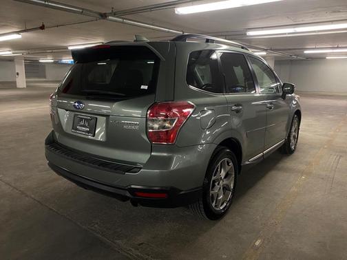 Photo 5 of 38 of 2016 Subaru Forester 2.5i Touring