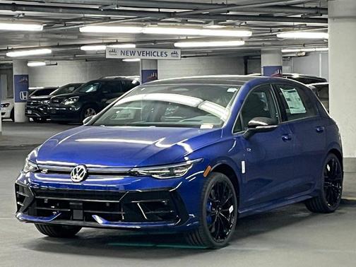 lapiz blue metallic 2026 Volkswagen Golf R 2.0T DSG