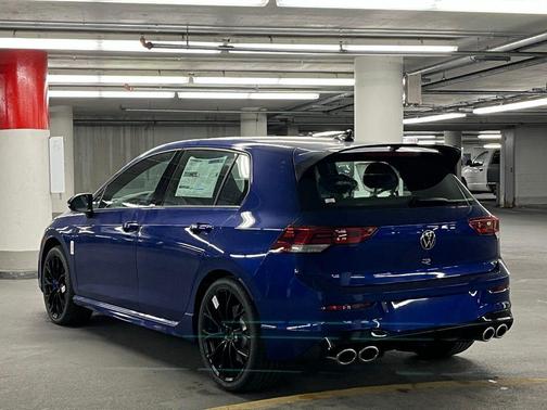 lapiz blue metallic 2026 Volkswagen Golf R 2.0T DSG
