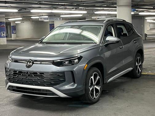 2025 Volkswagen Tiguan 2.0T SE 4MOTION