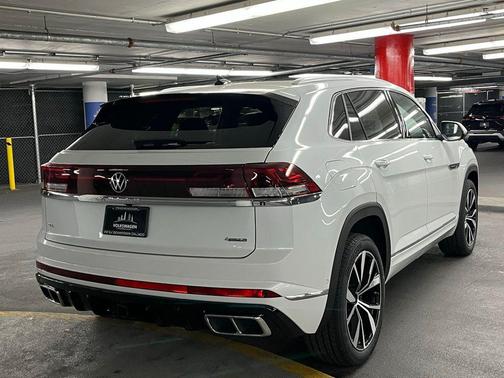2026 Volkswagen Atlas Cross Sport 2.0T SEL Premium