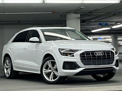 2023 Audi Q8 55 Premium