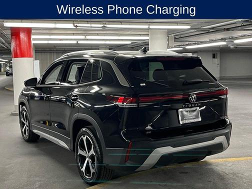 2025 Volkswagen Tiguan 2.0T SE