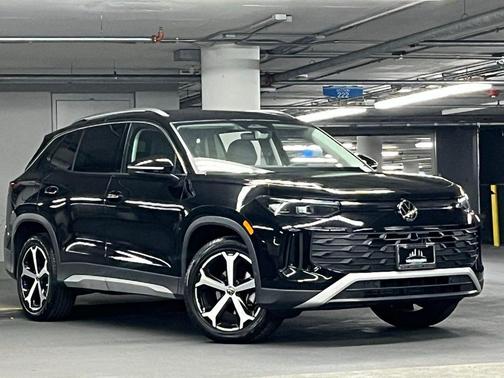 2025 Volkswagen Tiguan 2.0T SE