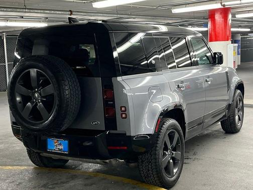 2022 Land Rover Defender 110 X-Dynamic HSE