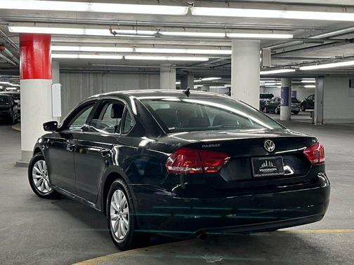 2015 Volkswagen Passat 1.8T S