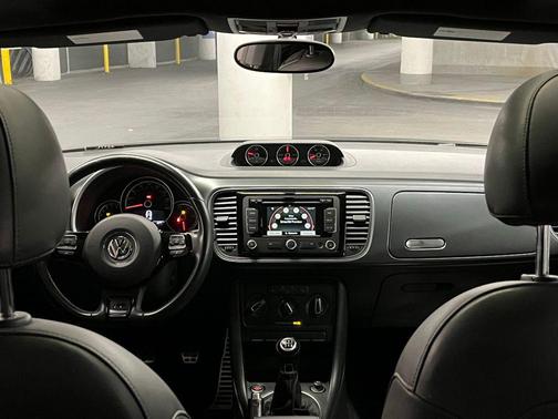 2014 Volkswagen Beetle 2.0T R-Line
