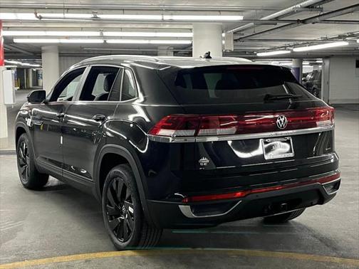 2025 Volkswagen Atlas Cross Sport 2.0T SE w/Technology 4MOTION