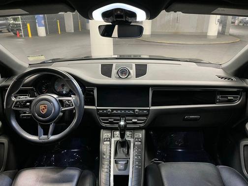 2019 Porsche Macan S