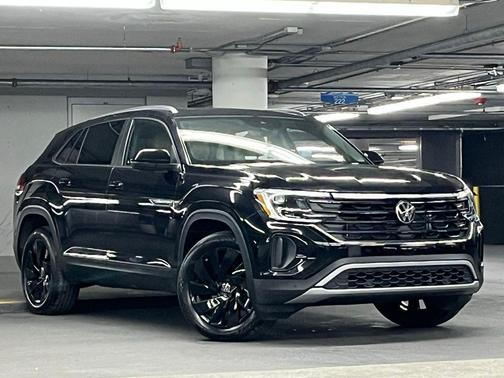 2025 Volkswagen Atlas Cross Sport 2.0T SE w/Technology 4MOTION
