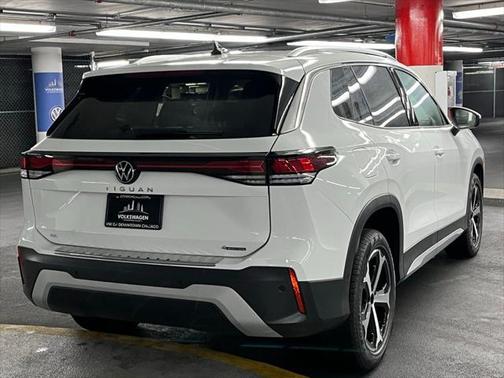 2025 Volkswagen Tiguan 2.0T SE 4MOTION