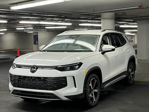 2025 Volkswagen Tiguan 2.0T SE 4MOTION
