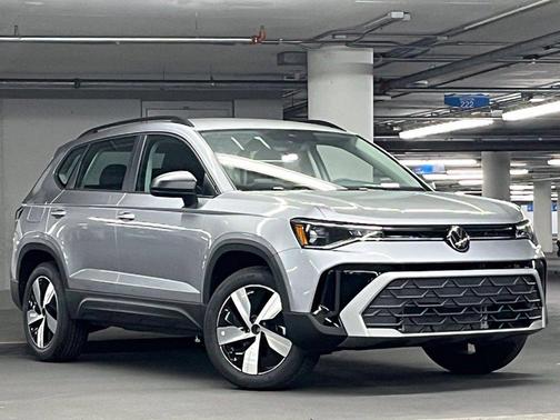 Pyrite Silver Metallic 2026 Volkswagen Taos S