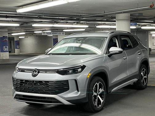 2025 Volkswagen Tiguan 2.0T SE 4MOTION