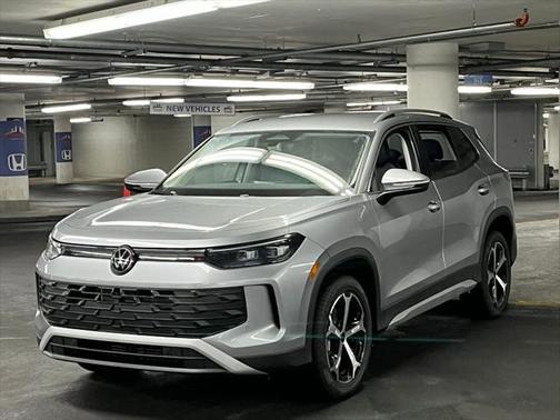 2025 Volkswagen Tiguan 2.0T SE 4MOTION