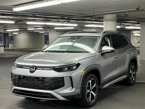 2025 Volkswagen Tiguan 2.0T SE 4MOTION