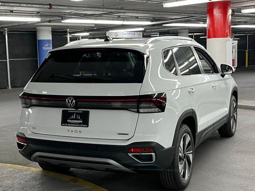 2025 Volkswagen Taos 1.5T SE