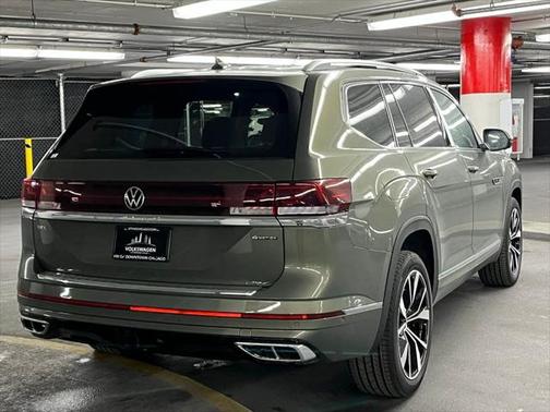 2025 Volkswagen Atlas 2.0T SEL Premium R-Line 4MOTION