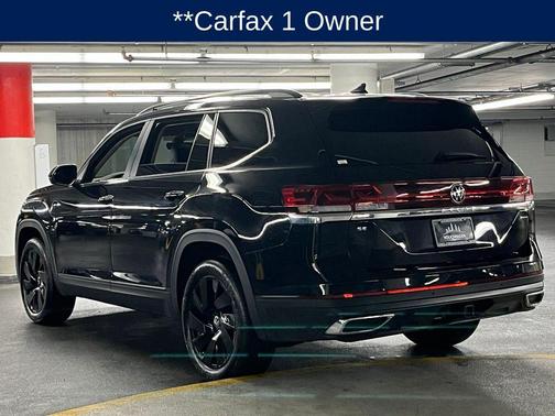 Deep Black 2024 Volkswagen Atlas 2.0T SE w/Technology 4MOTION