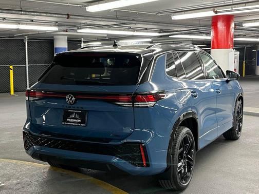 2025 Volkswagen Tiguan 2.0T SE R-Line Black 4MOTION
