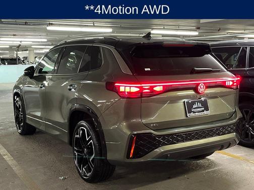 Avocado Green w/Deep Black Roof 2025 Volkswagen Tiguan 2.0T SEL R-Line 4MOTION