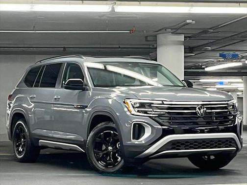 2024 Volkswagen Atlas 2.0T SE w/Technology 4MOTION