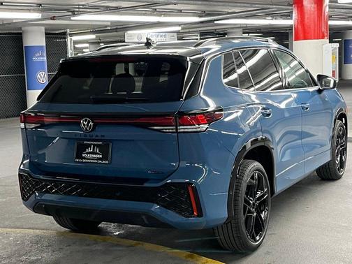 2026 Volkswagen Tiguan 2.0T SE R-Line Black 4MOTION