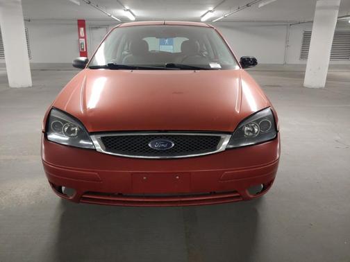 Photo 1 of 7 of 2005 Ford Focus ZX3