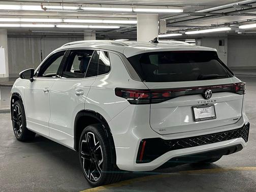 2025 Volkswagen Tiguan 2.0T SEL R-Line 4MOTION