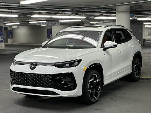 2025 Volkswagen Tiguan 2.0T SEL R-Line 4MOTION