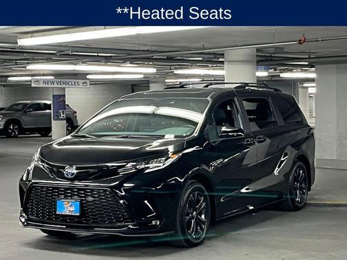 2025 Toyota Sienna XSE 7 Passenger