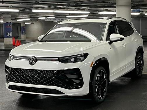 2025 Volkswagen Tiguan 2.0T SEL R-Line 4MOTION
