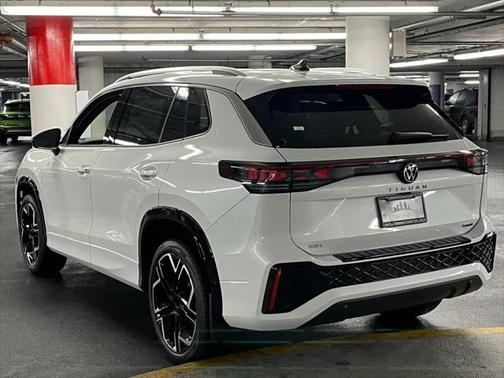 2025 Volkswagen Tiguan 2.0T SEL R-Line 4MOTION