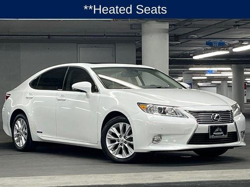 Starfire Pearl 2013 Lexus ES 300h Base