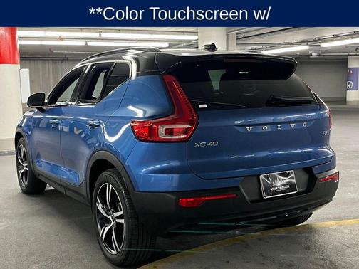 2021 Volvo XC40 T5 R-Design