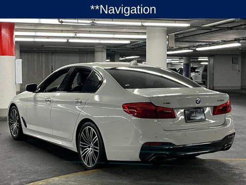 Alpine White 2018 BMW 530 xDrive