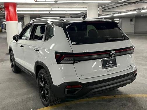 2025 Volkswagen Taos 1.5T SE Black