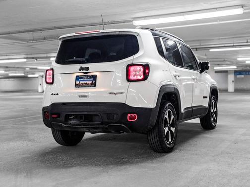 Alpine White Clearcoat 2022 Jeep Renegade Trailhawk