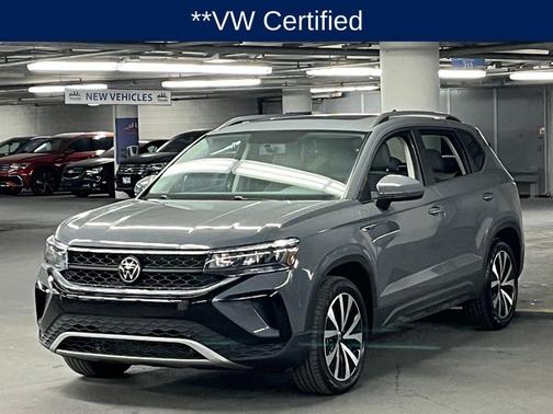 Pure Gray 2022 Volkswagen Taos 1.5T SE