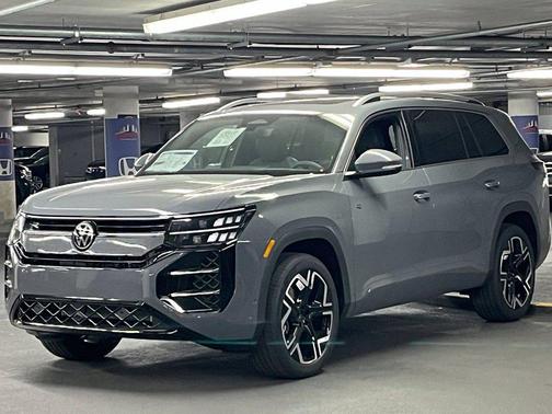 Pure Gray 2027 Volkswagen Atlas SEL Premium R-Line