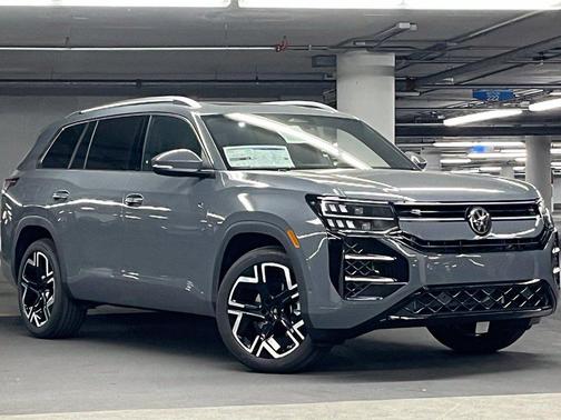 Pure Gray 2027 Volkswagen Atlas SEL Premium R-Line