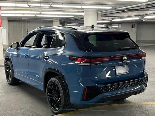 2025 Volkswagen Tiguan 2.0T SE R-Line Black 4MOTION