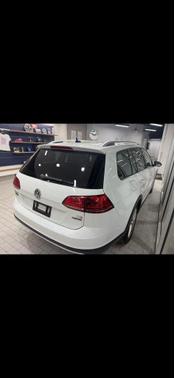 2017 Volkswagen Golf Alltrack TSI S