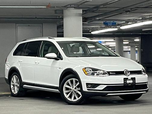 2017 Volkswagen Golf Alltrack TSI S