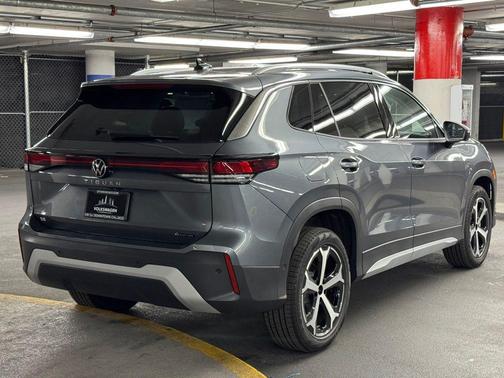 2025 Volkswagen Tiguan 2.0T SE 4MOTION