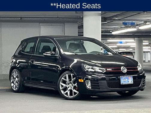 Deep Black Pearl Metallic 2013 Volkswagen GTI 2-Door