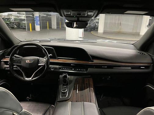 2022 Cadillac Escalade Premium Luxury