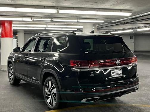2025 Volkswagen Atlas 2.0T SE w/Technology 4MOTION