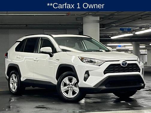Super White 2020 Toyota RAV4 Hybrid XLE