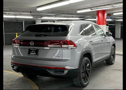 2025 Volkswagen Atlas Cross Sport 2.0T SE w/Technology 4MOTION